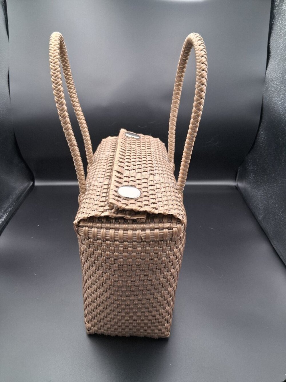 Small Gold Woven Plastic Picnic Tote w Top Snap Closure Lightweight & Sassy